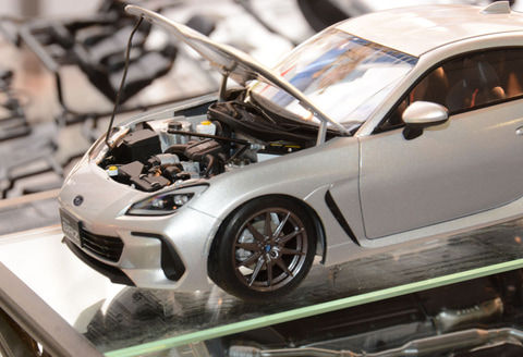 1 24 トヨタ Gr 86 と 1 24 Subaru Brz 共同開発の姉妹車をプラモデルで比較できる楽しさ Hobby Watch