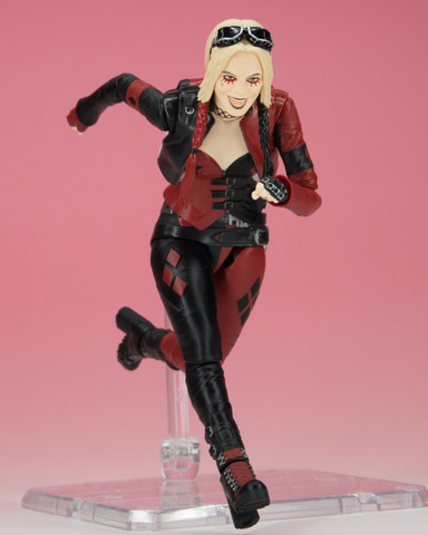 最新映画のハーレイ・クイン早くもフィギュアで登場！ 公式ブログで