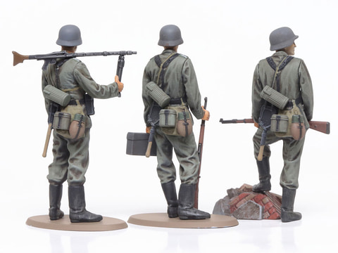 ドイツ軍 タミヤ 完成品 まとめ 戦場を行くドイツ軍兵士を再現。プラモデル「1/48 WWII ドイツ