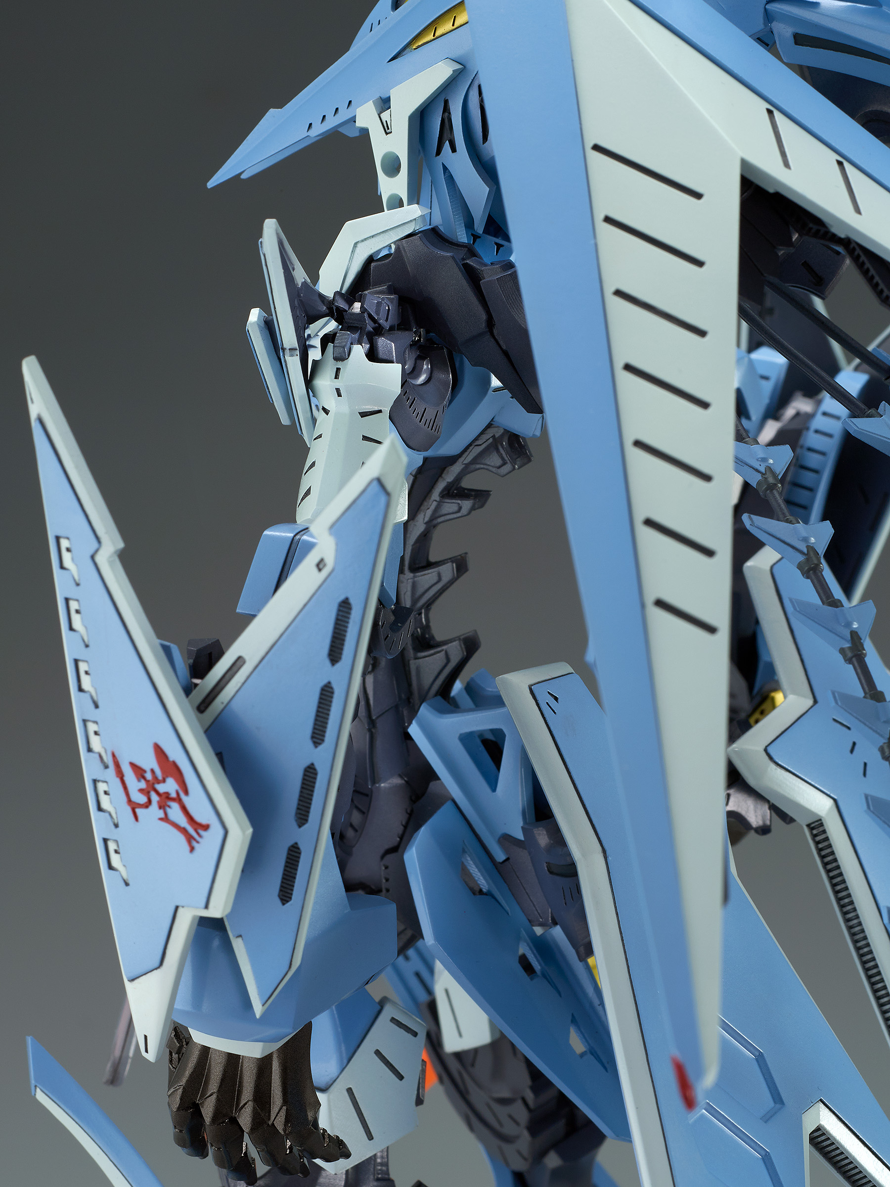 スペシャル版にはデザインの異なる頭部再現用のパーツが付属