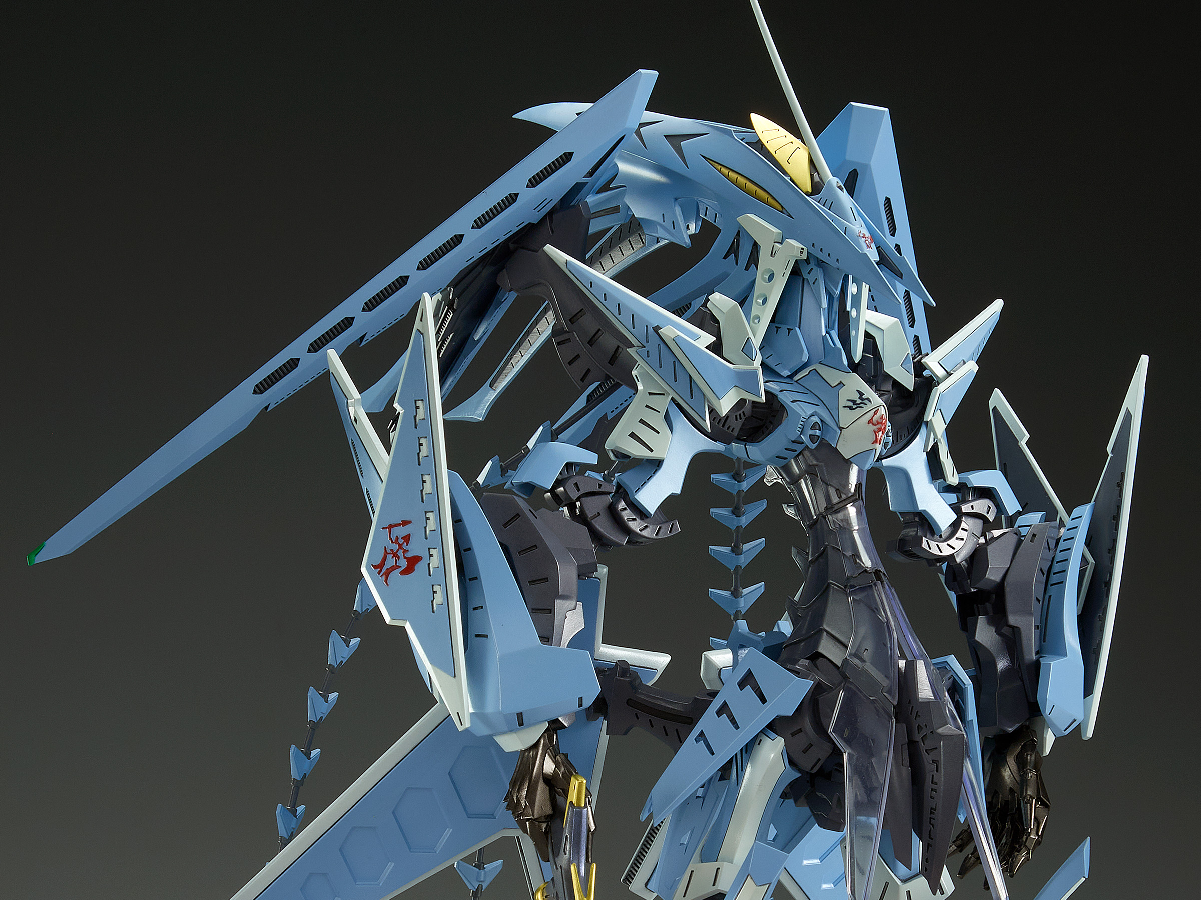 スペシャル版にはデザインの異なる頭部再現用のパーツが付属