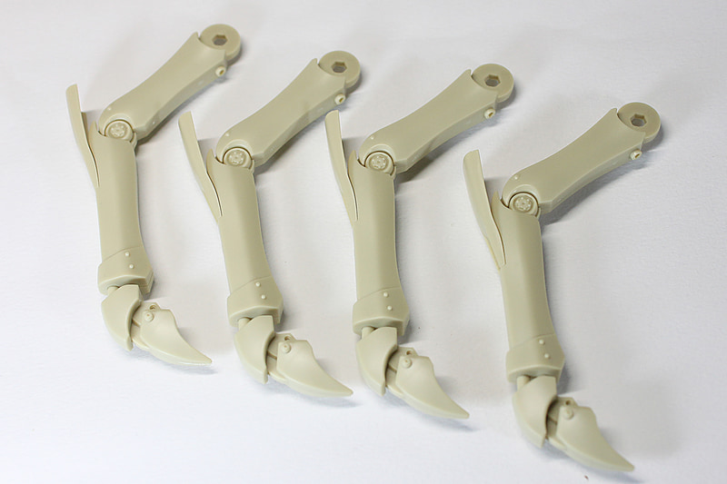 脚部が完成！　……かに道楽に行きたくなります。