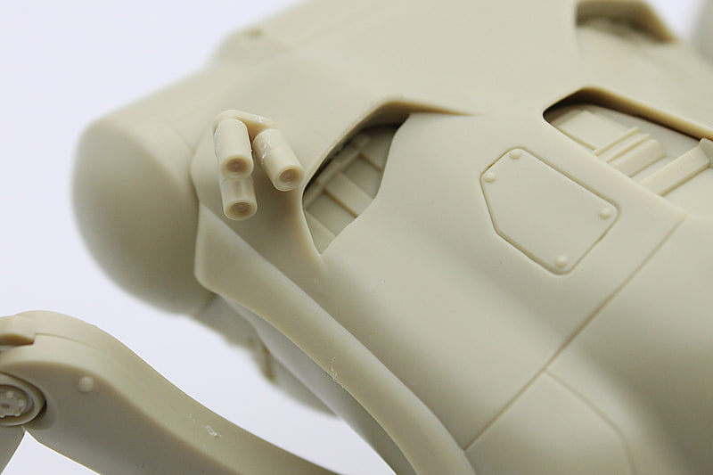 そして、スモークディスチャージャーのような小さなアクセサリがワンポイントになっていたり……