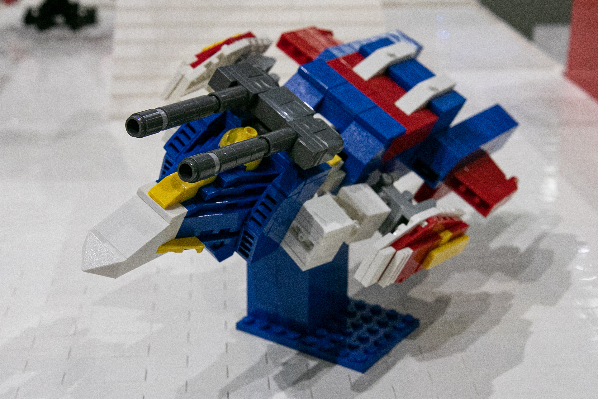 「/144 Gアーマー（くぼっち作）」。Gアーマーはガンプラのように、ガンダム部分をはずせばGファイターになるのでは？　と思わせる再現度。本当にできるか聞けばよかった