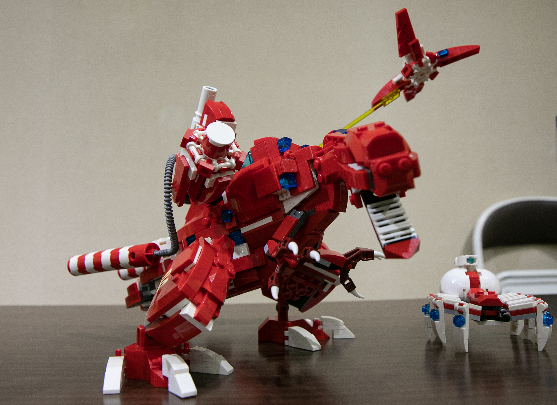 「消防竜（YOU★霊作）」。ロボというと戦わせたくなるが、消防竜は戦う相手が炎というのがいい