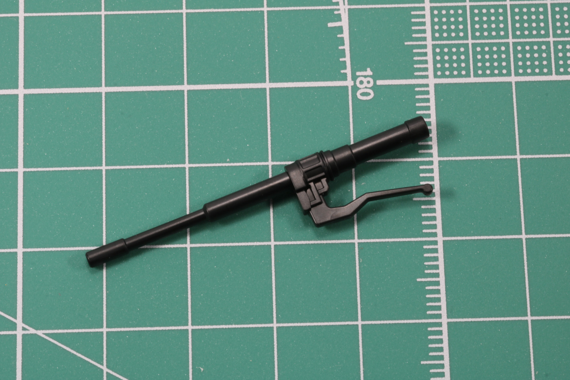 トライアクセラーは黒の成型色のみ