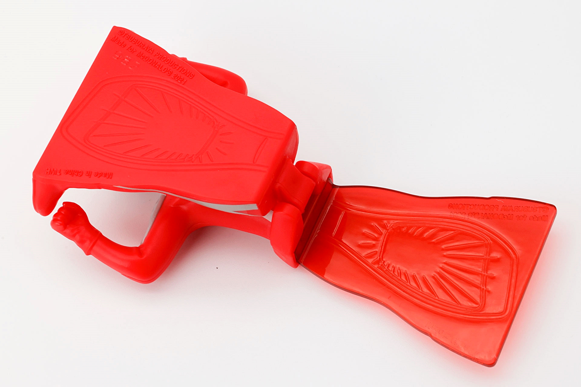 このように、足を上げることでウルトラアイが出現するギミックになっている