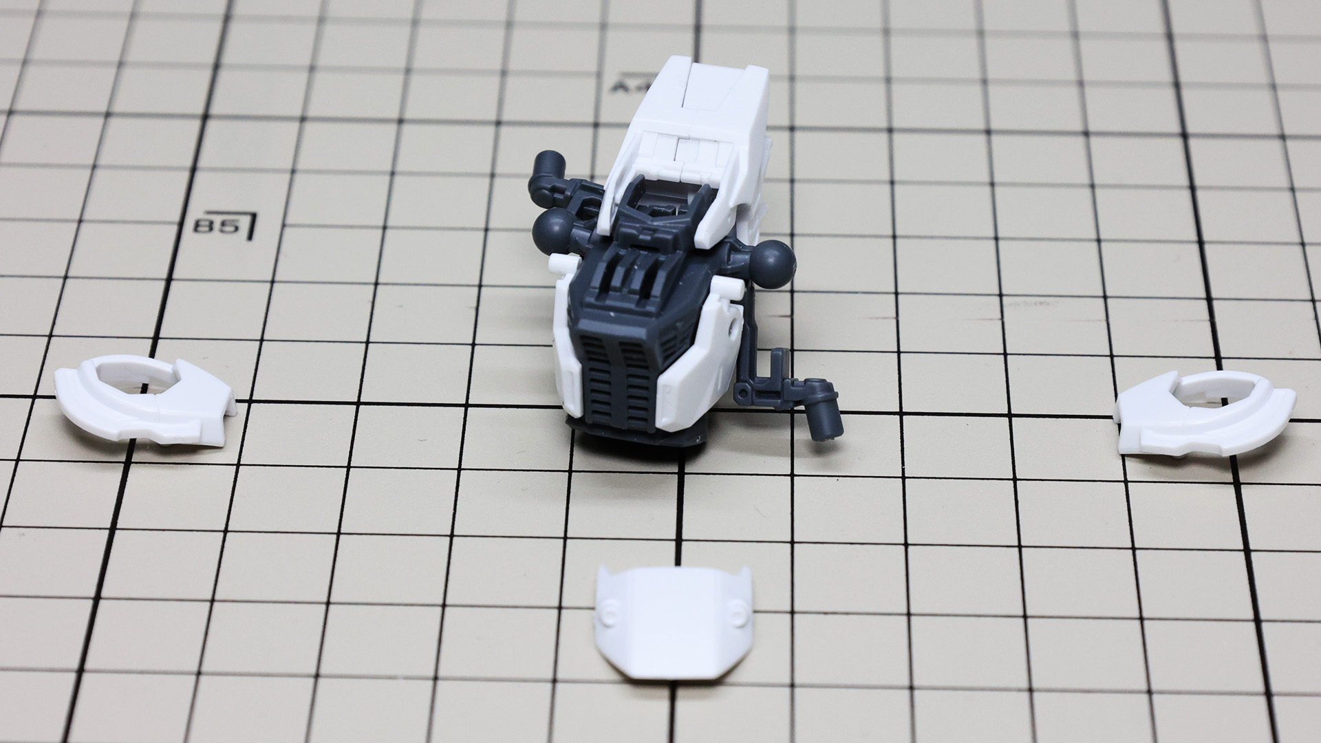 両脇・V.S.B.R.レールパーツを組み付け