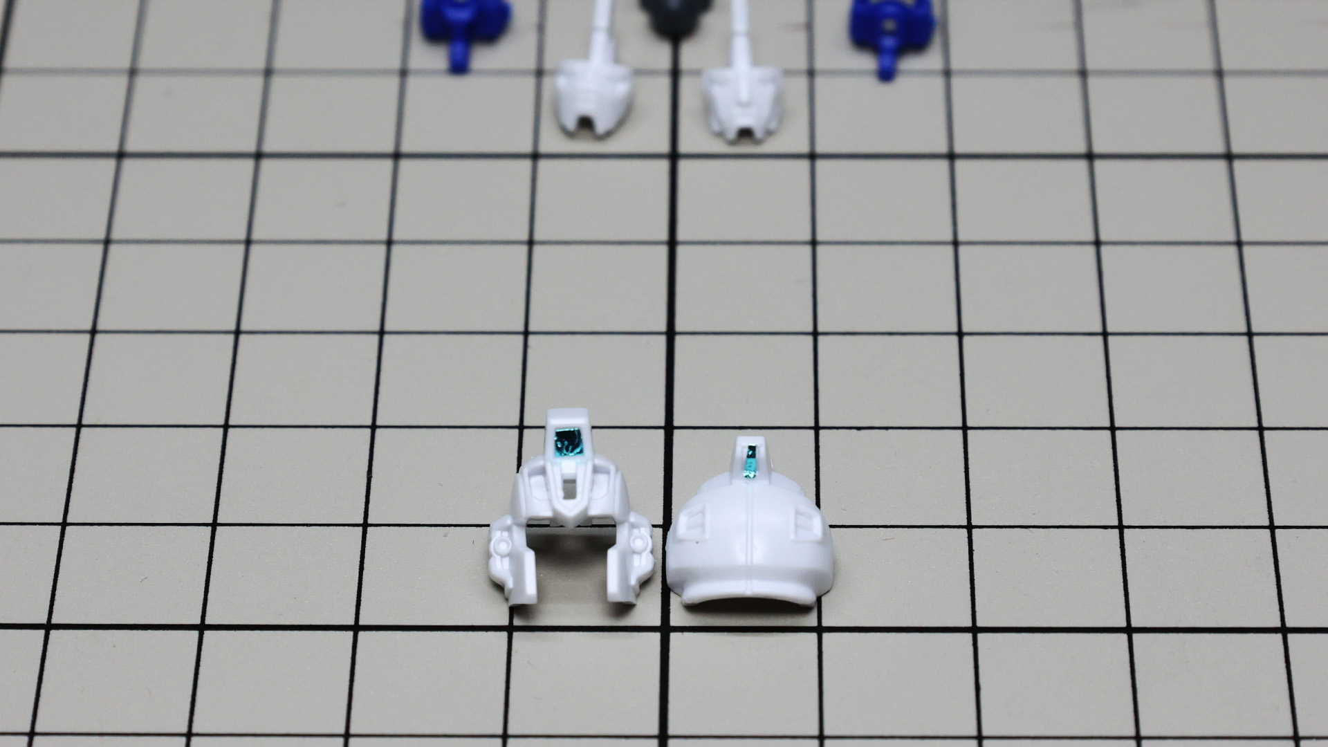 先にカメラのシールを貼ります