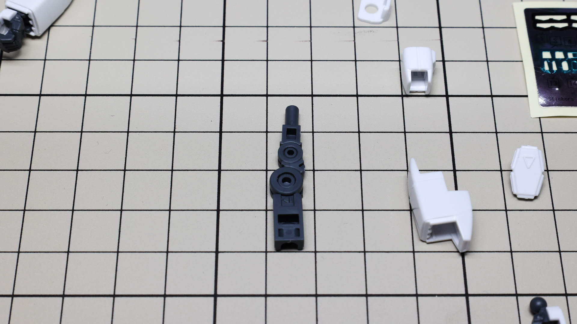 肘関節は簡易フレーム的で……