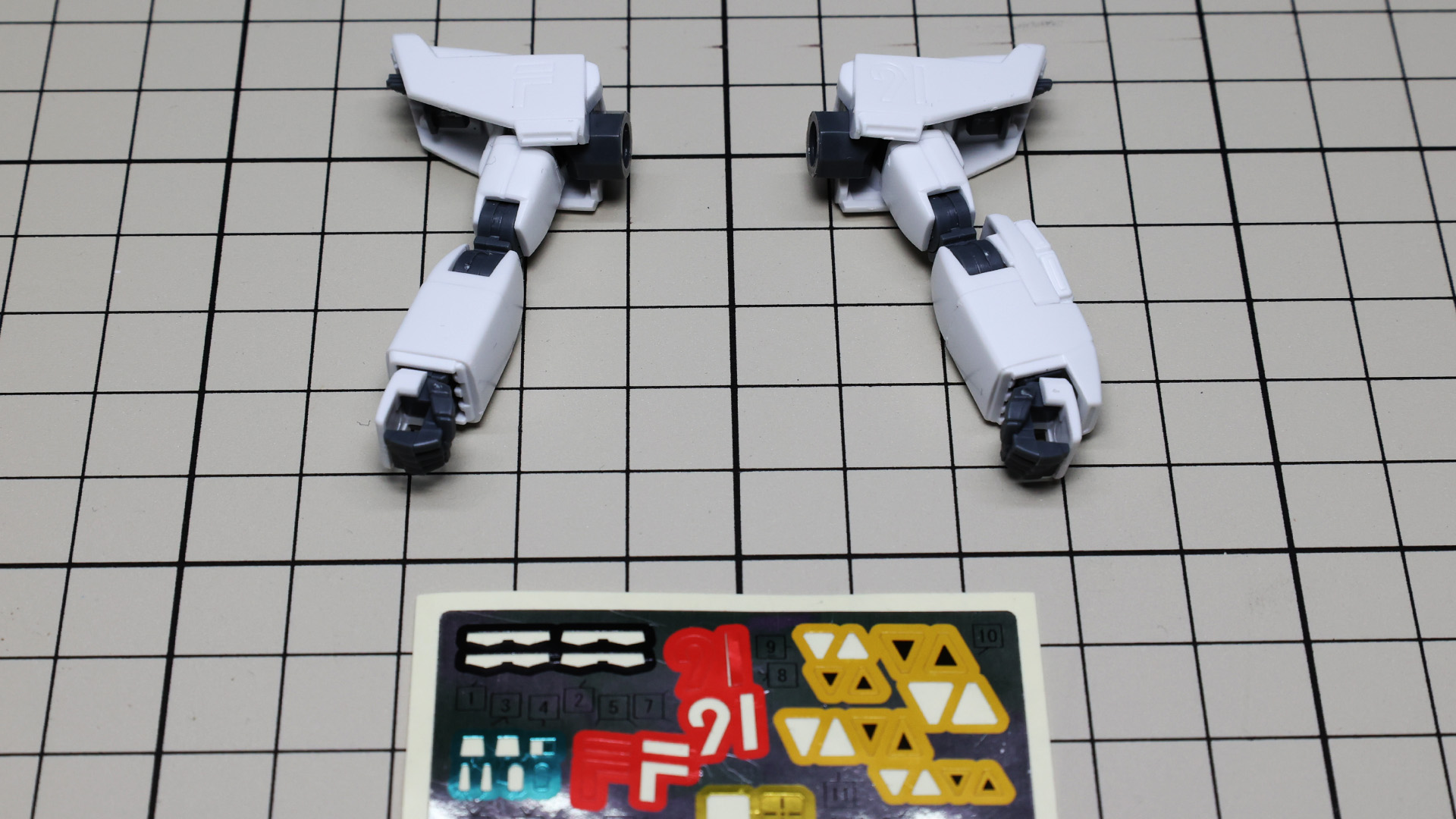 “F91”マーキングシールを貼り付けます