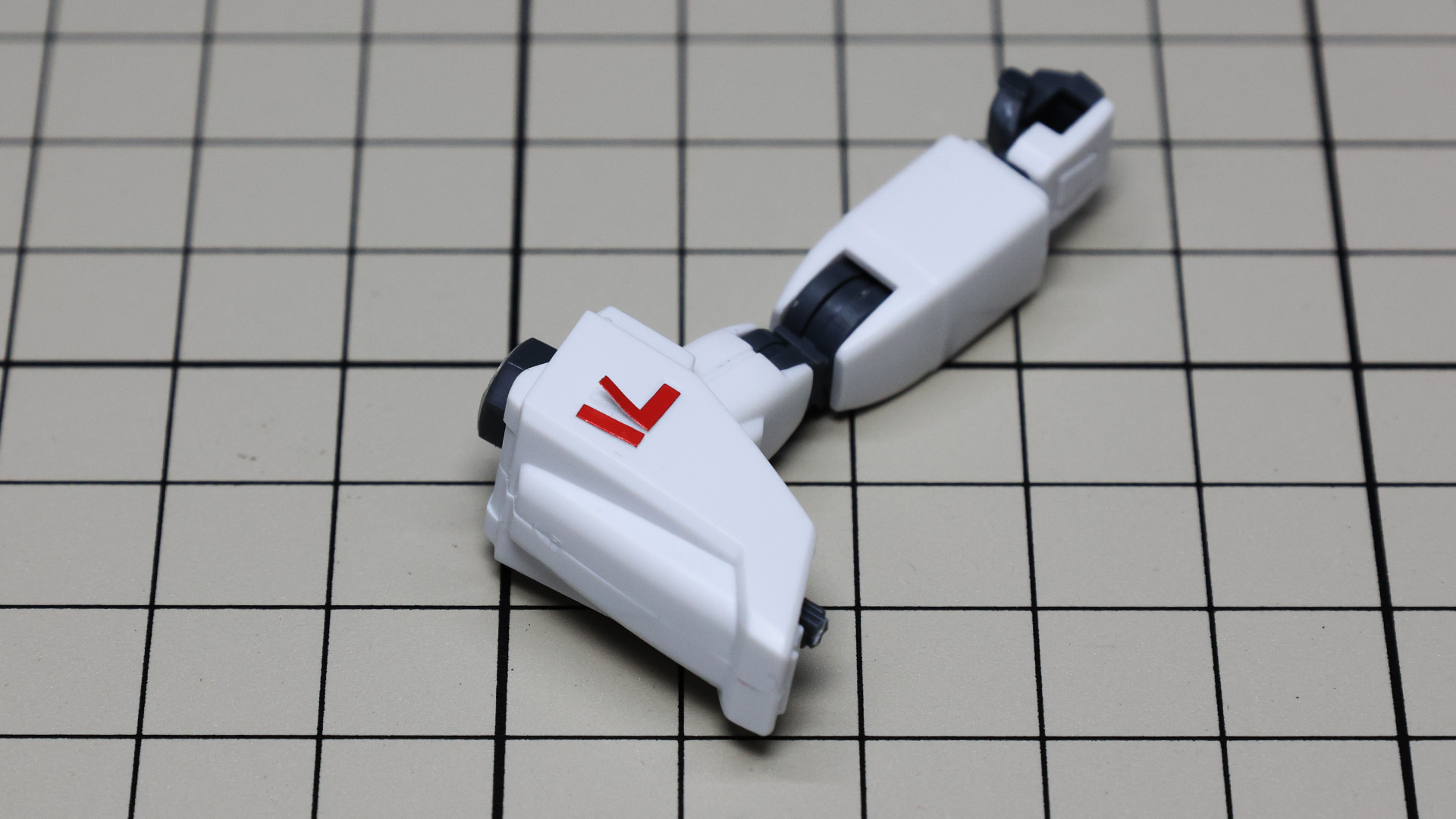 モールドがガイドになるので貼りやすいです