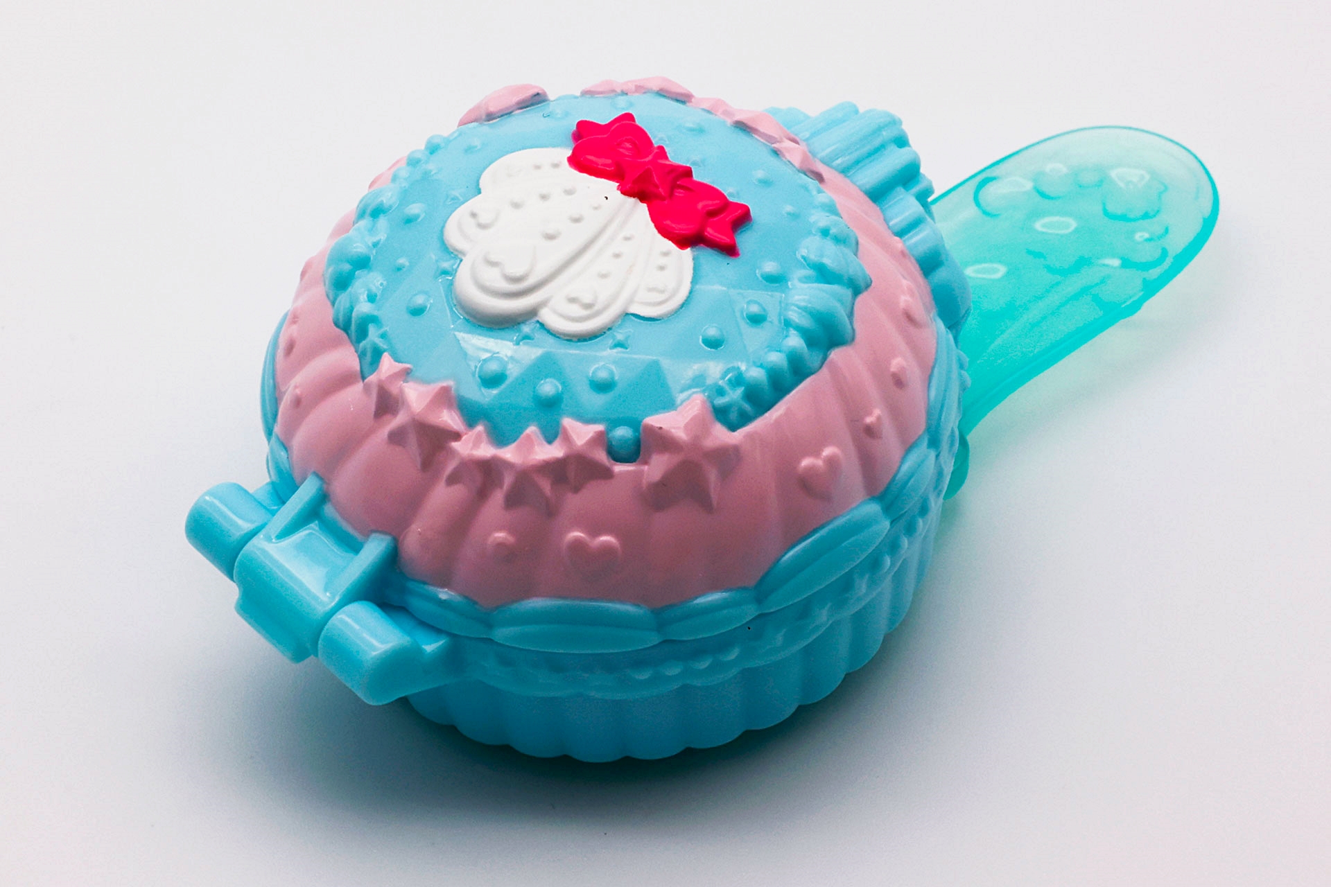 星やハートマークなど、可愛らしい模様があちらこちらに散りばめられている