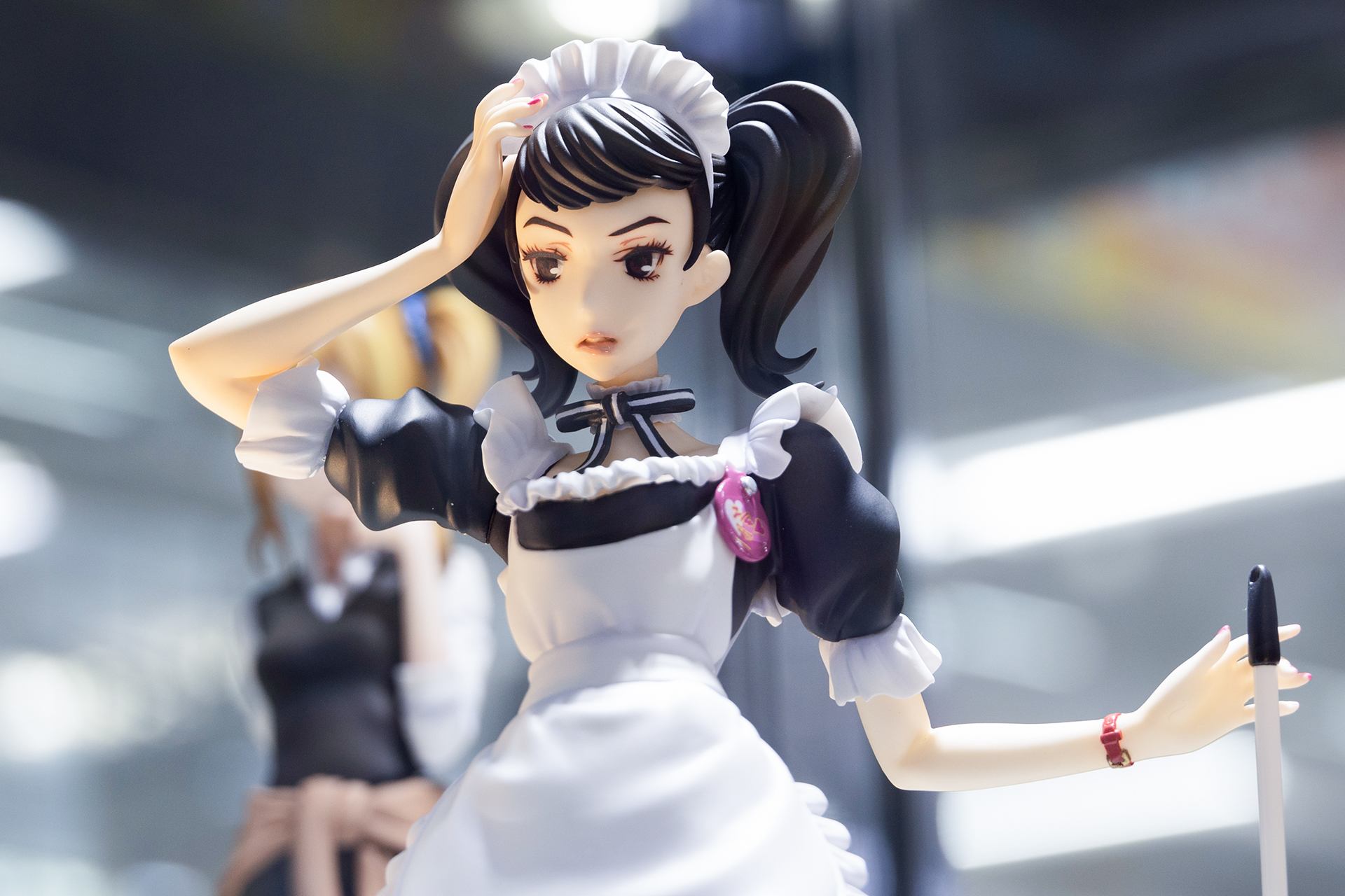 メイドでありながら、女王様のような貫禄も……!?