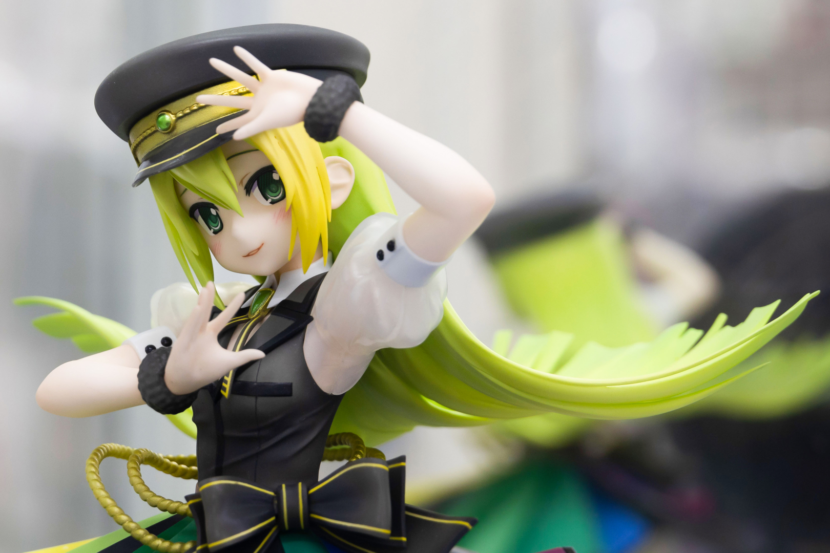 この後ろ髪の広がり具合にも注目！