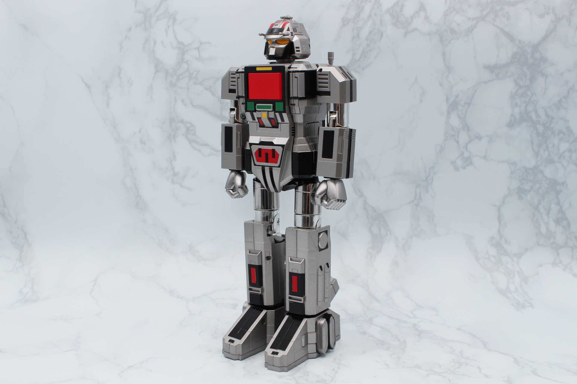 DX超合金のような素立ち状態のポーズをつけるのも楽しい