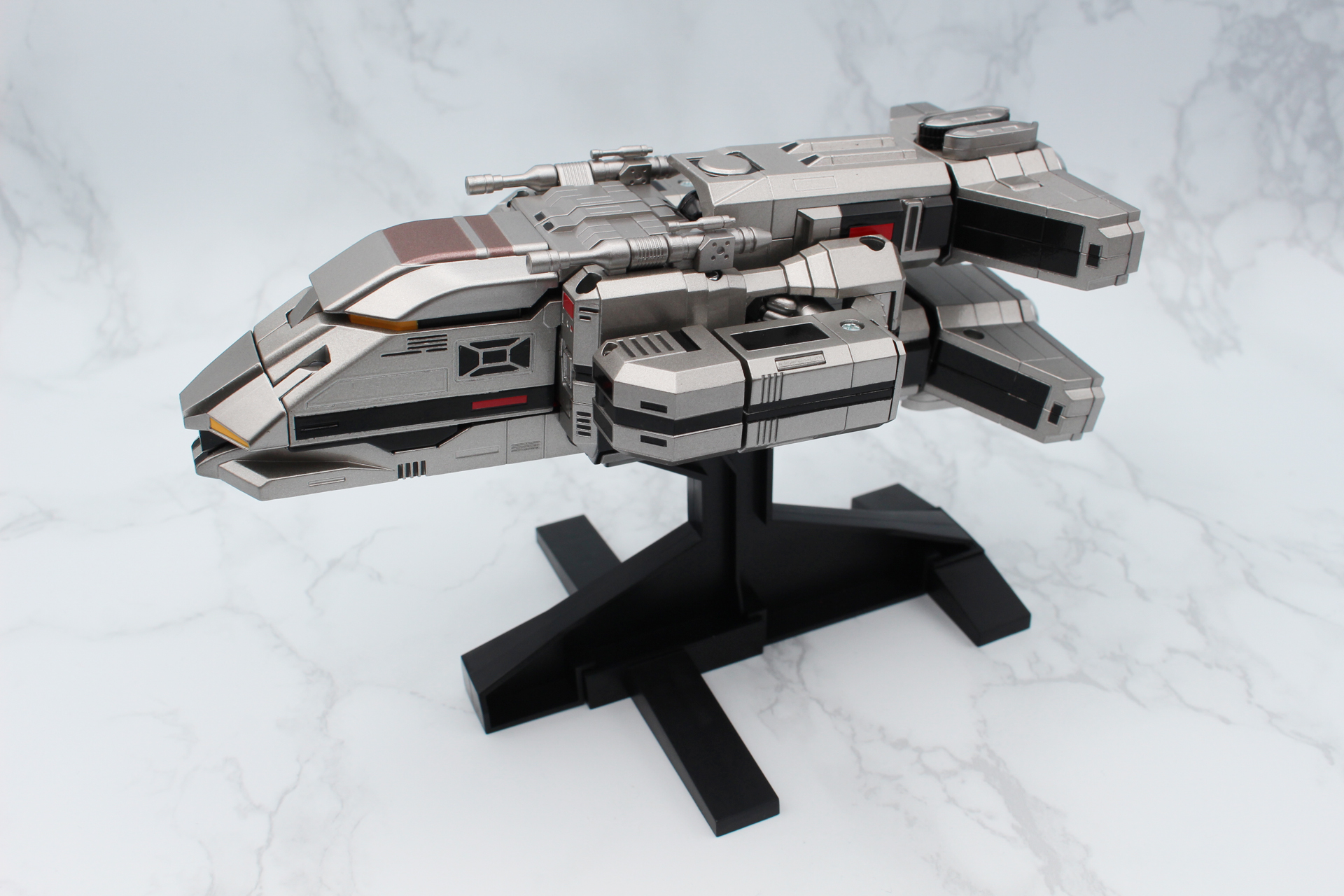 ランディングギアを畳んだ状態でディスプレイできる