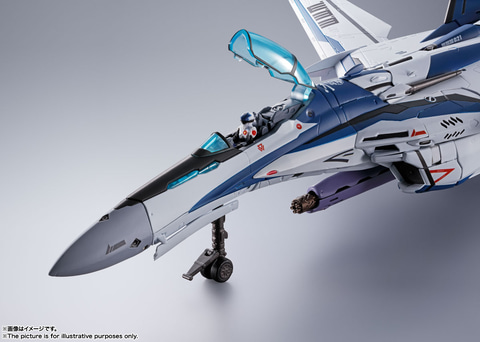 マクロス」世界展開記念！ 「DX超合金 VF-25メサイアバルキリー