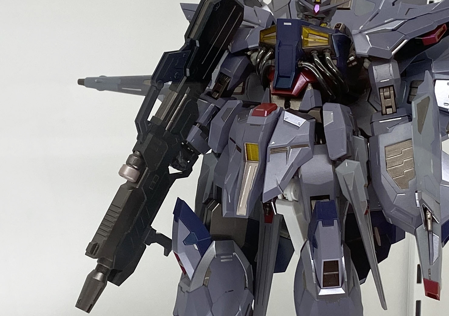 巨大なビームライフル