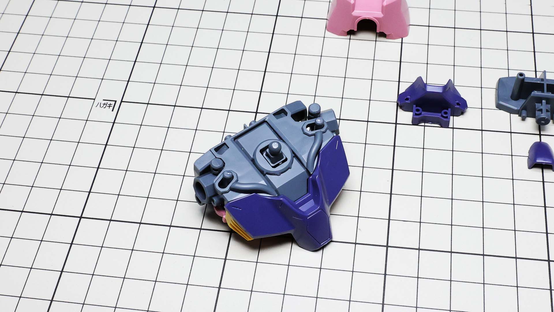 ボディ上面にも引き出し機構の軸受けがあります