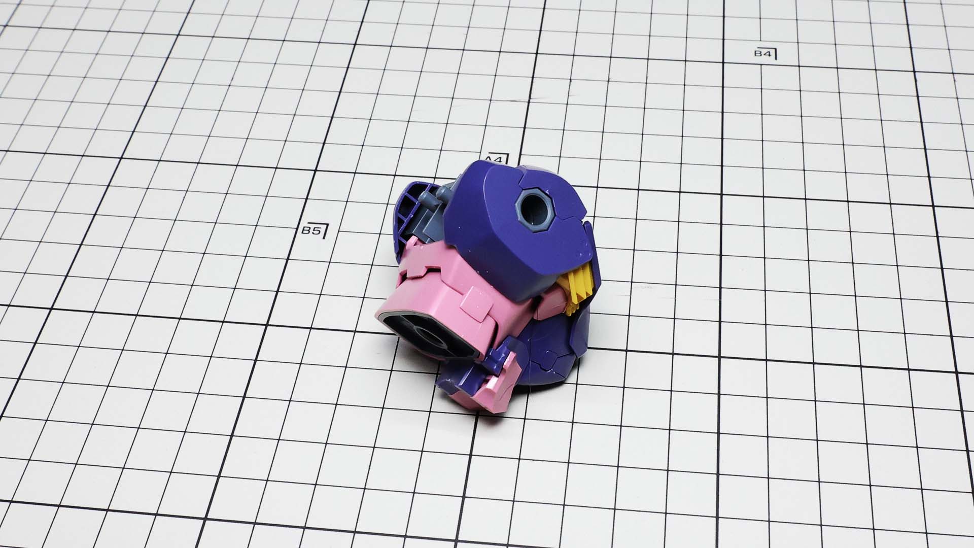 通常状態から前屈させると……