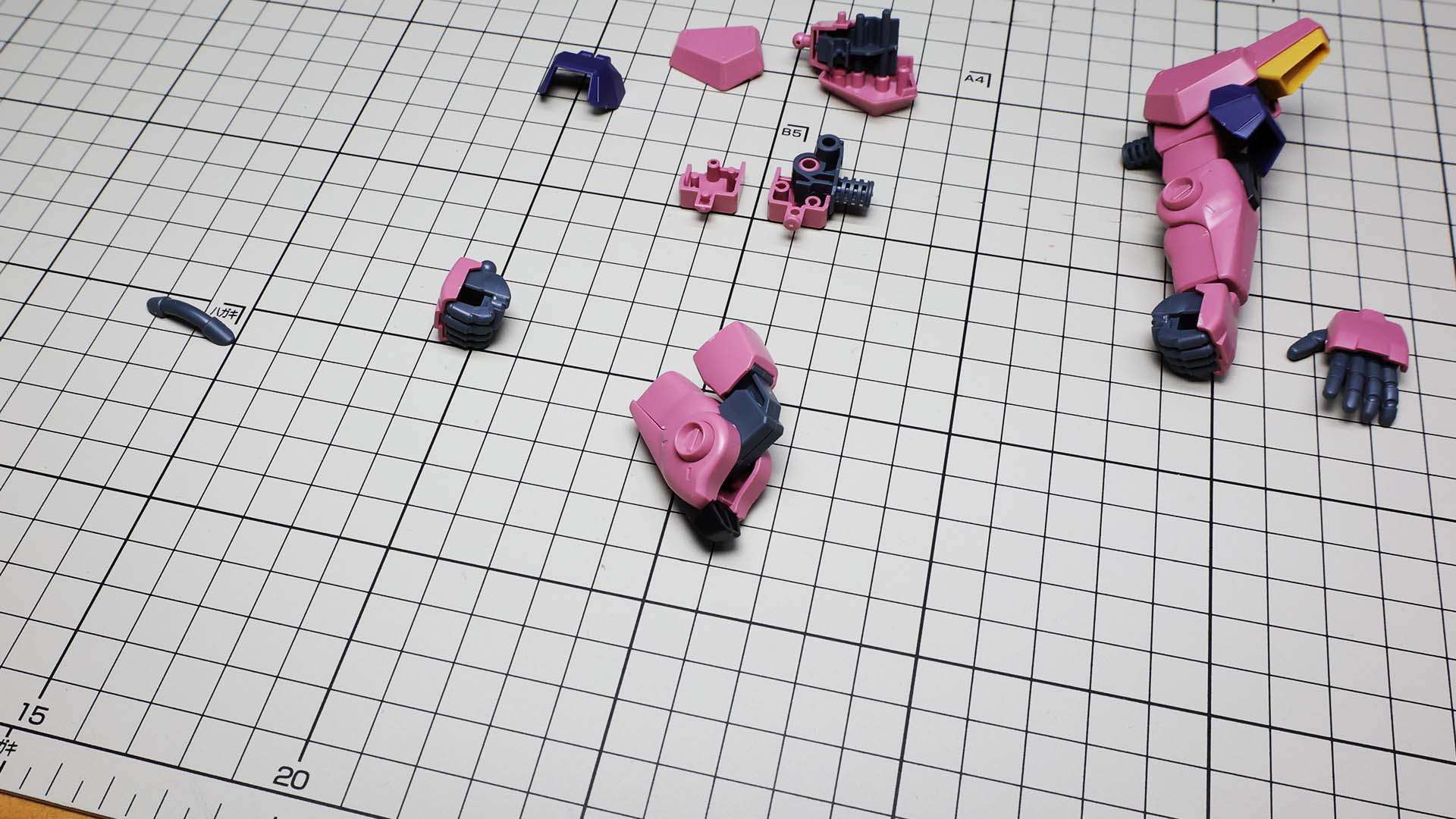 二の腕のパーツを付けても可動は邪魔されません