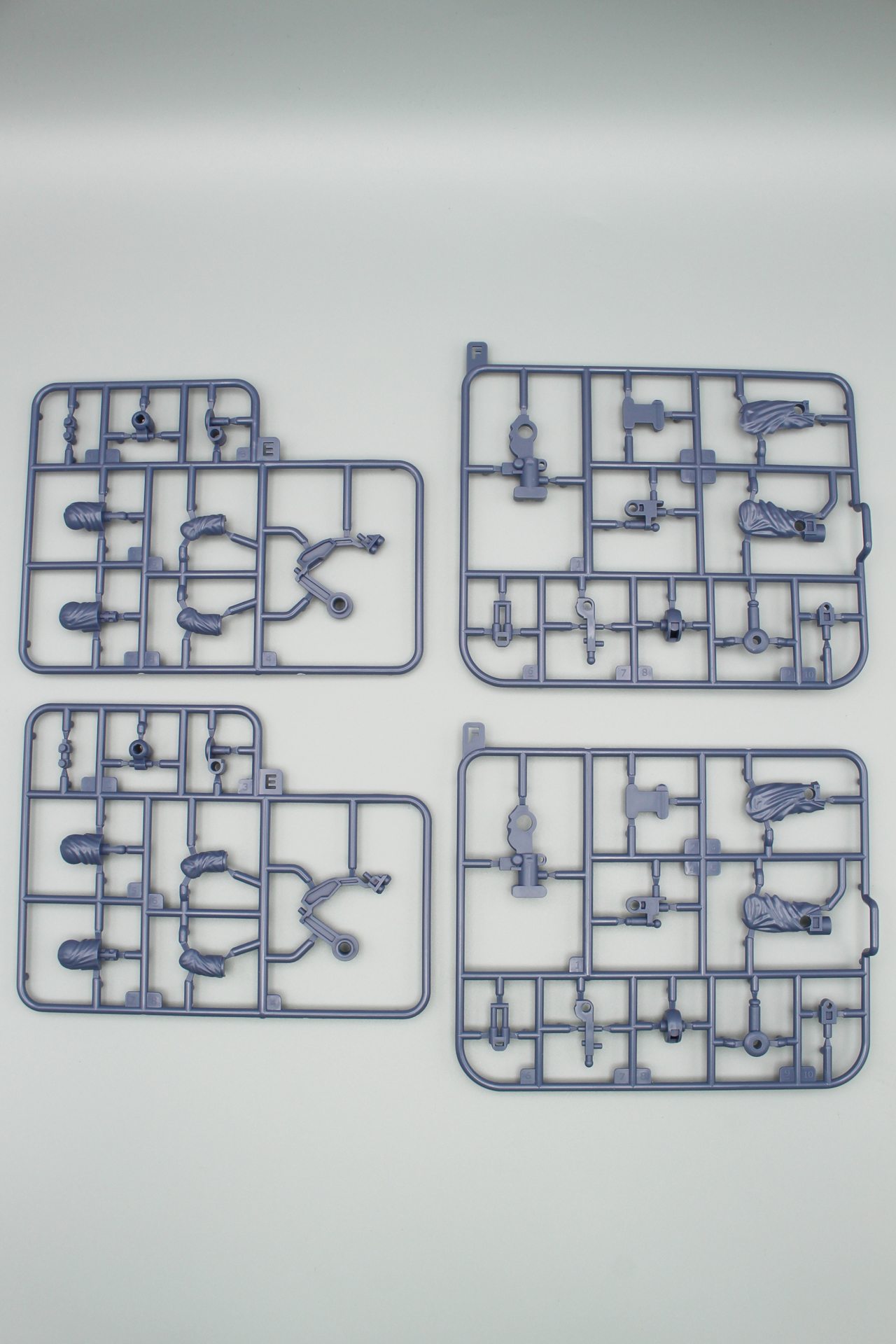 Eパーツ、Fパーツ。2枚ずつある