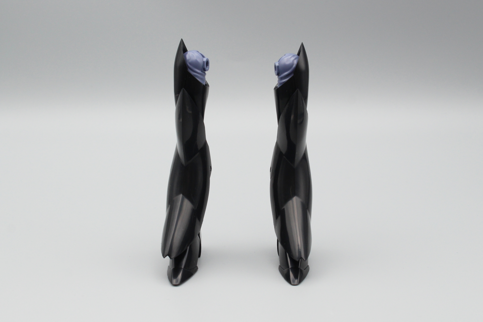 左右を組み立てて脚部の完成