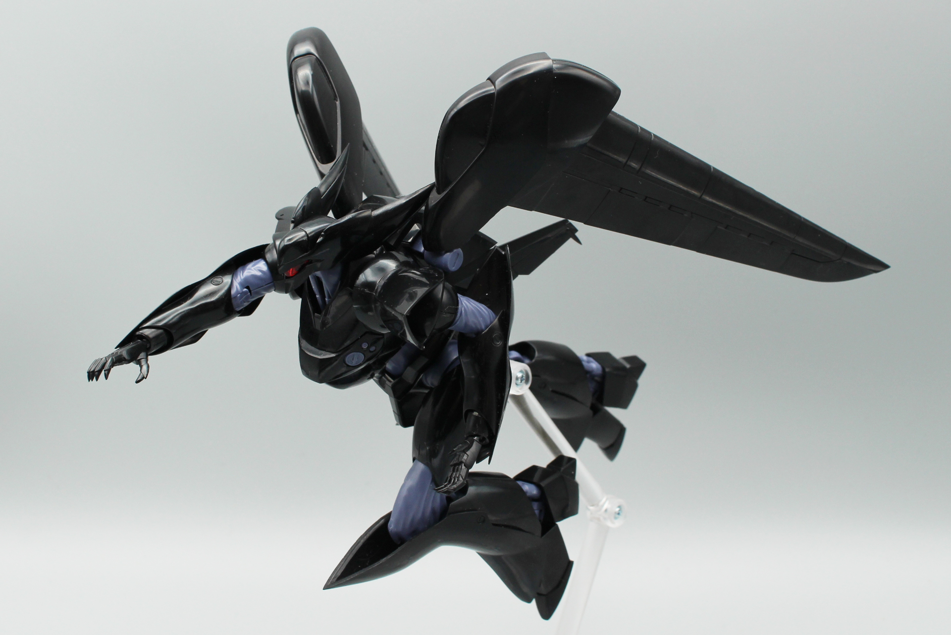 スタンドがあれば飛びかかるポーズなども楽しめる