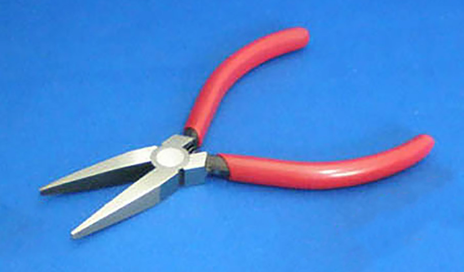 「精密ニッパー レッドマン5 スタンダード プライヤー130mm」価格：2,640円（税込）