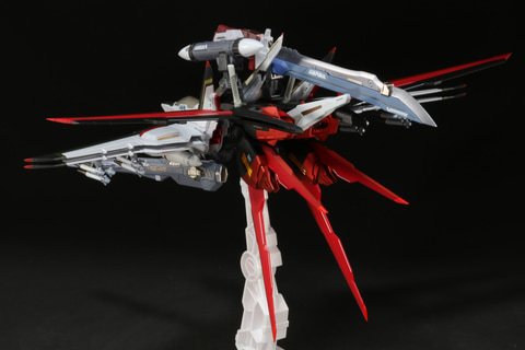 METAL BUILD ストライクルージュ オオトリ装備」レビュー - HOBBY Watch