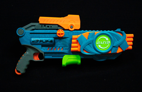 ナーフ　( NERF) 　エリート2.0 フリップショットフリップ-16 Amazon.co.jp: ハズブロ(HASBRO) ナーフ エリート2.0 フリップショット