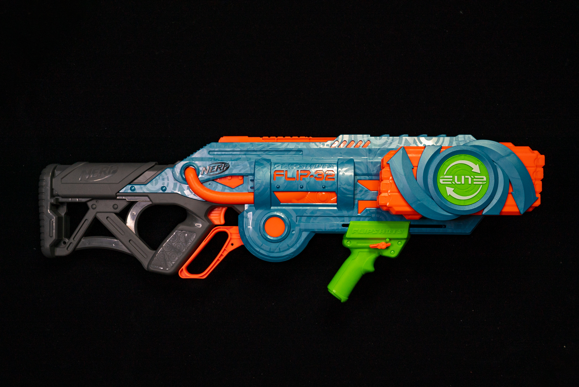 圧倒的なボリューム感と前面の大容量バレルで凶悪さはシリーズピカイチ。価格は11,800円(税込)