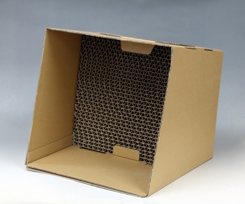 模型やプラモの塗装にうってつけ、段ボール製「ご機嫌 塗装ブース