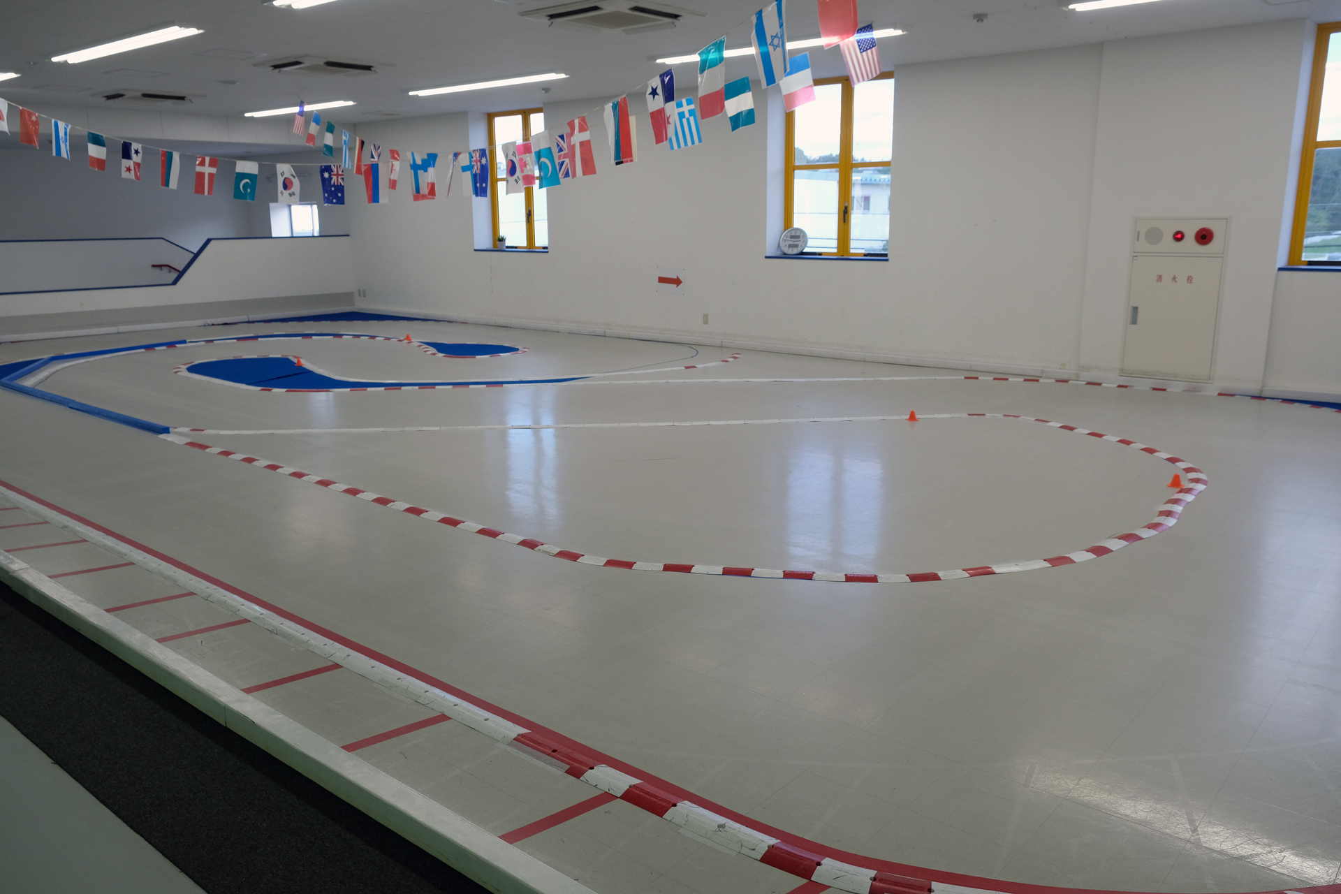 初心者の練習に最適だった2階のドリフトPタイルコース。12月1日現在はリニューアル作業中