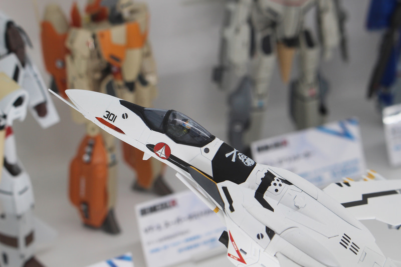 コクピットにはパイロットのフィギュアが見える