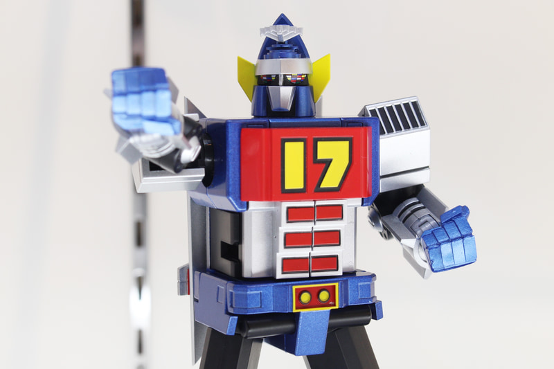 目も劇中同様にカラフルに塗り分けられている