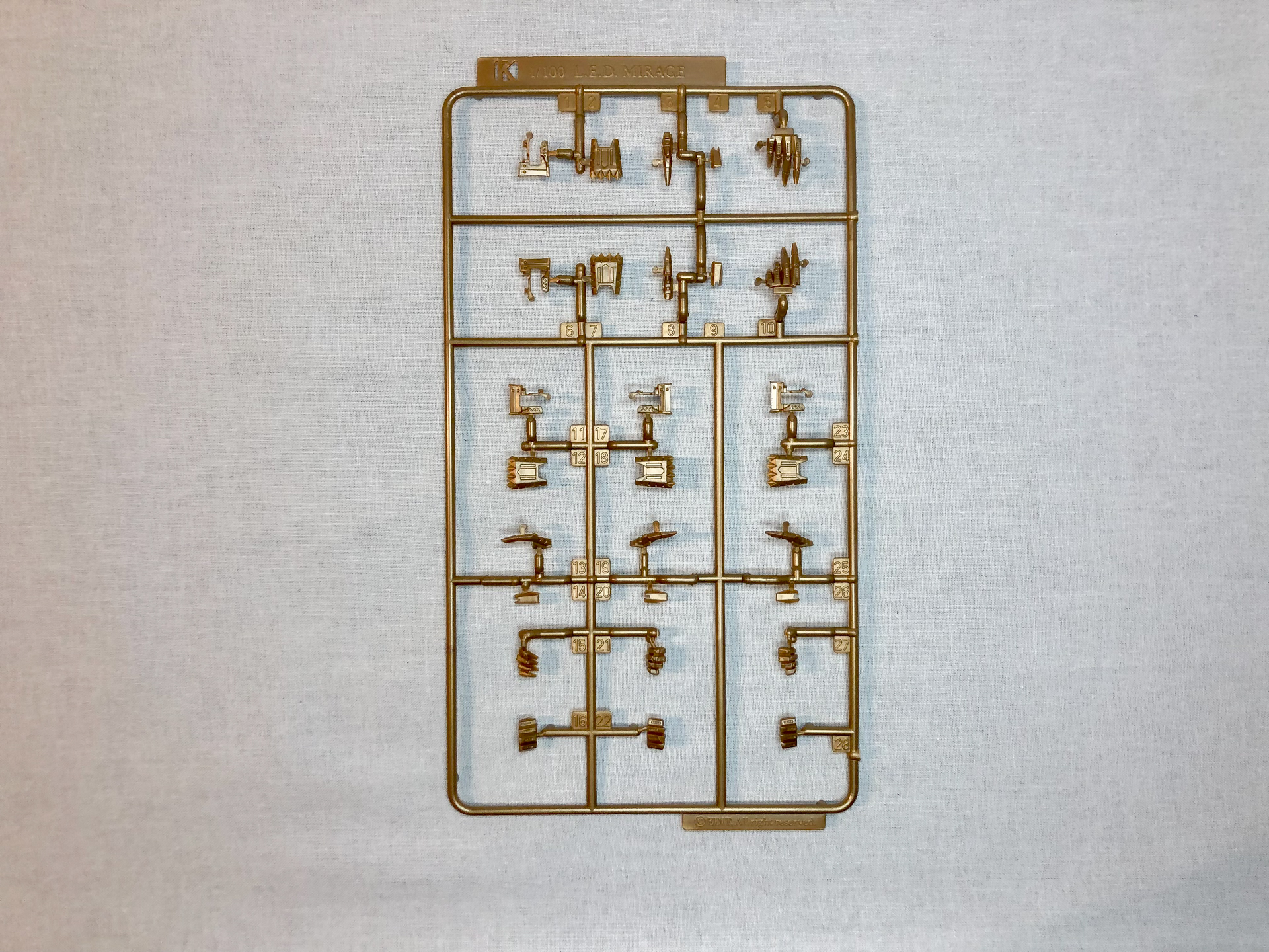 Kランナー。ハンドパーツを構成するパーツが入っています。