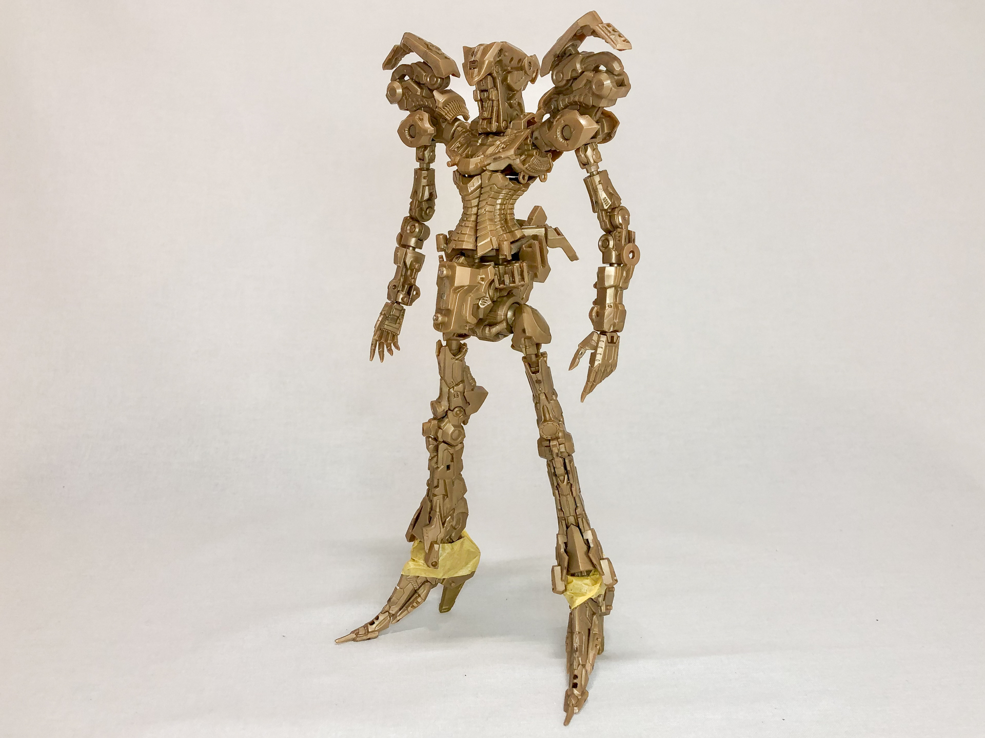 内部フレームの塗装前組み立て状態。これだけでも飾りたくなるカッコよさがあります。