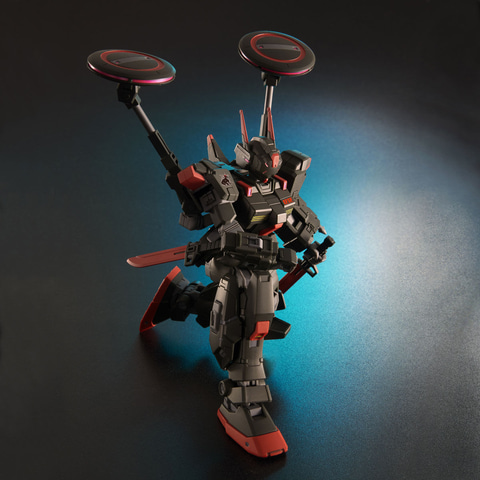 冷鋼動力　MG 三番目の騎士　ブラックライダー　海外プラモデル ステルス性と電子戦用装備を搭載した試作MS。ガンプラ「HG 1/144