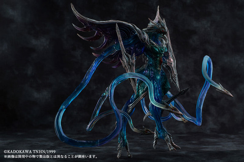 ガメラ3」より、イリスが大胆にアレンジされフィギュアになって登場 
