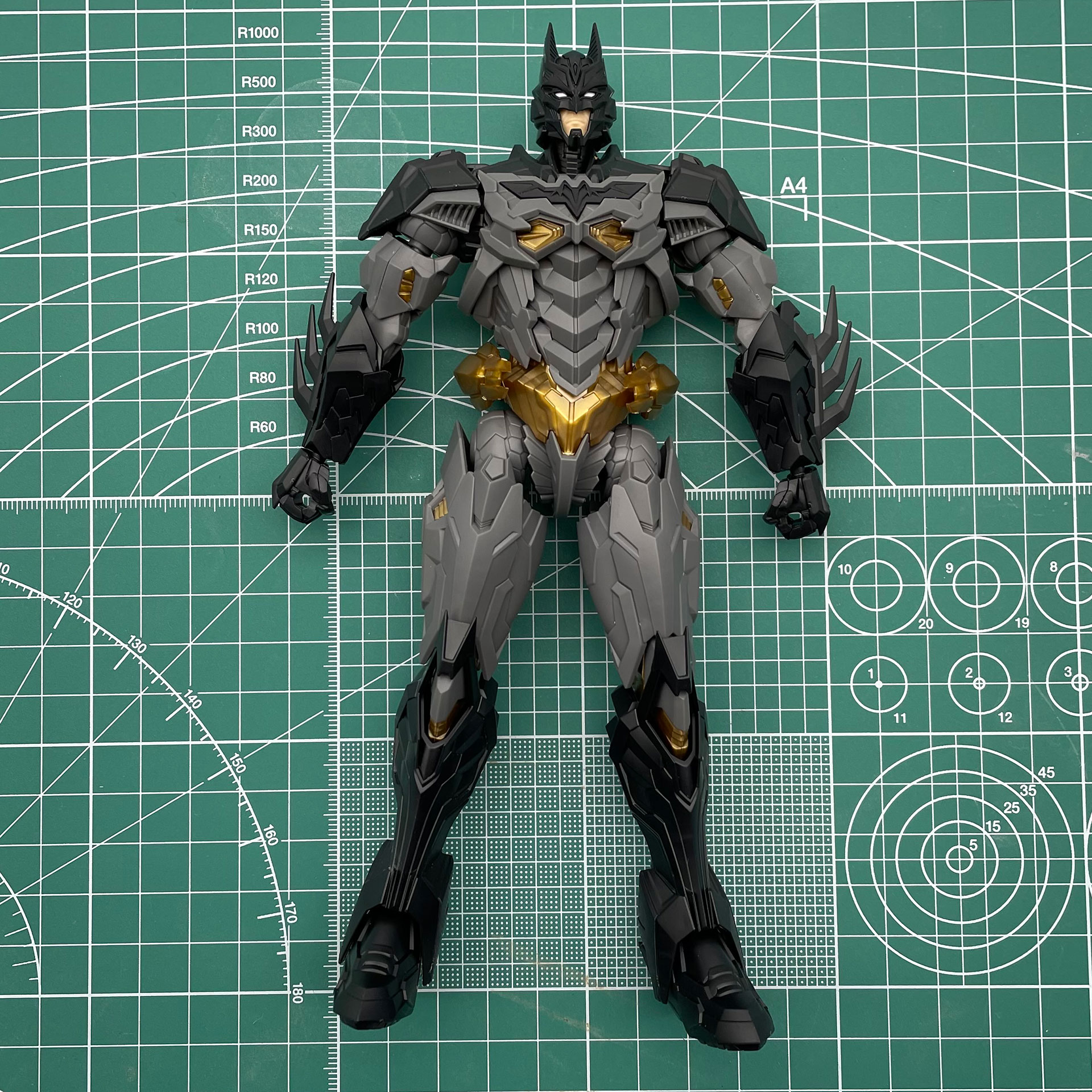 これまで作ってきたものを合わせて、本体を組み上げたところ。