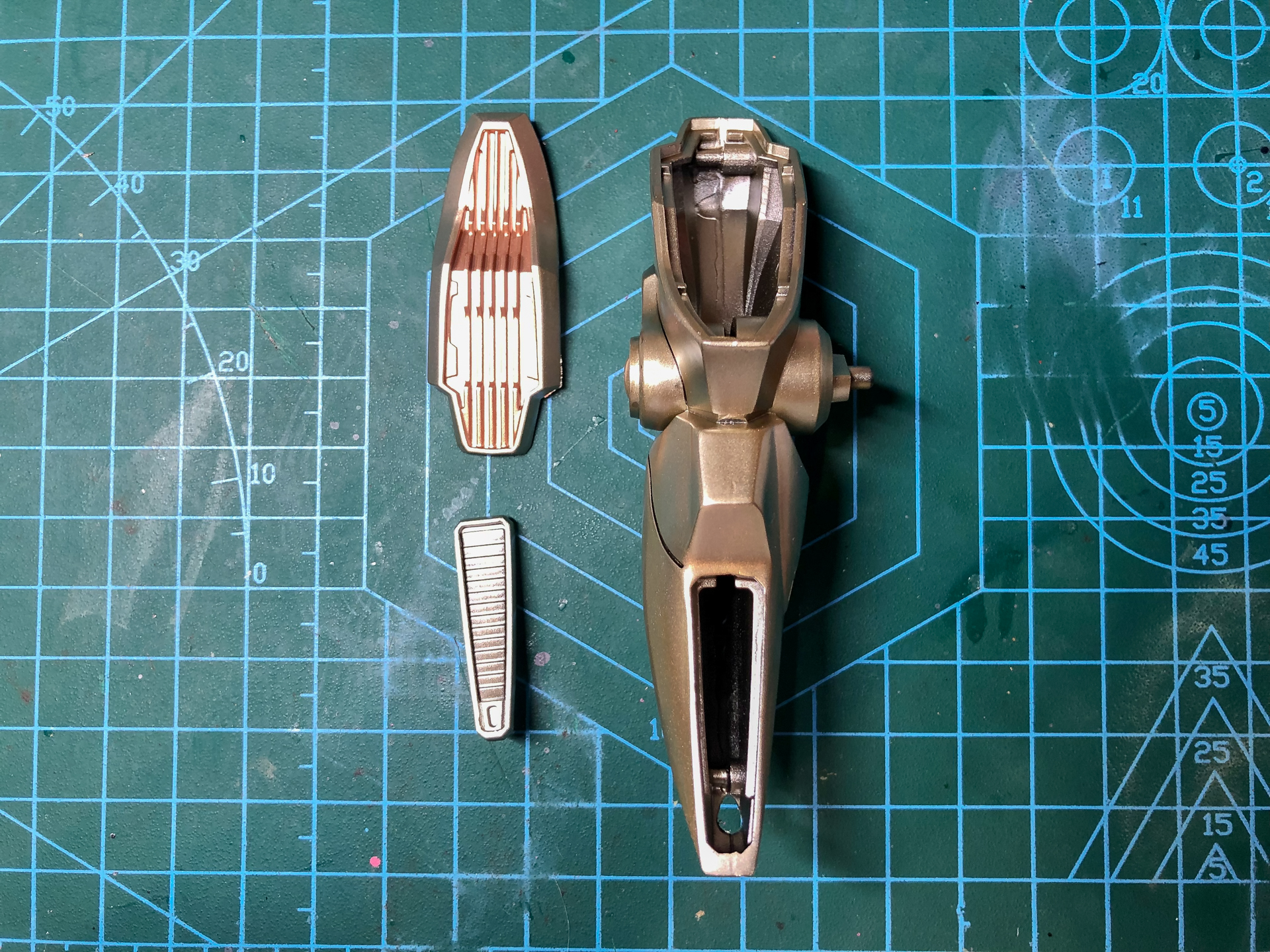 背面ユニットの右ブロック。