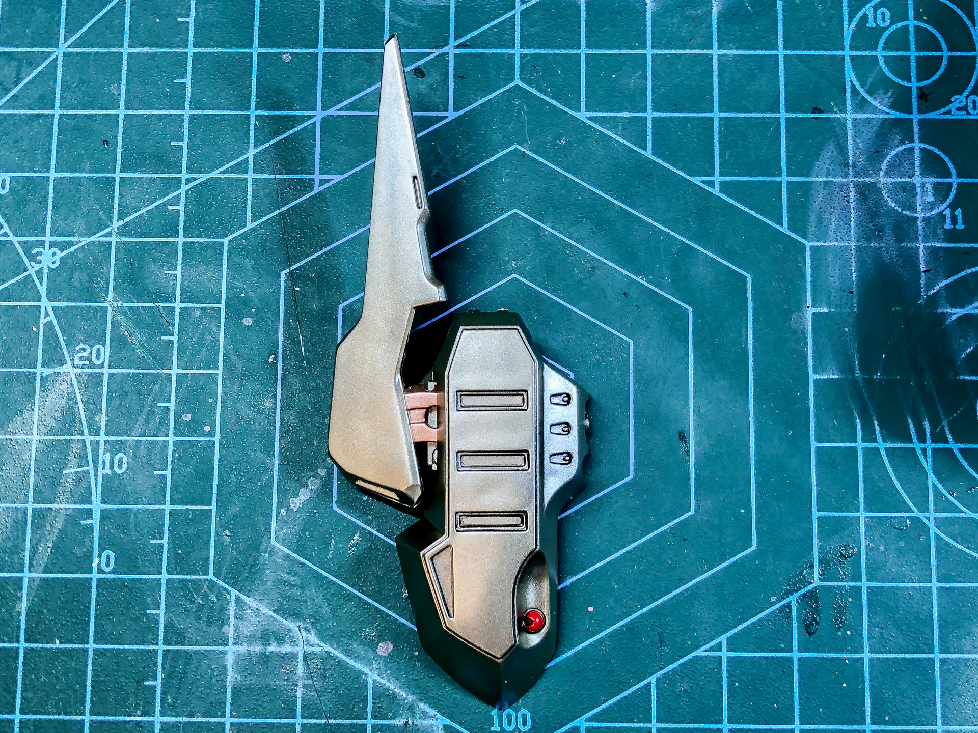 スタビライザーの一部が可動する構造となっています。