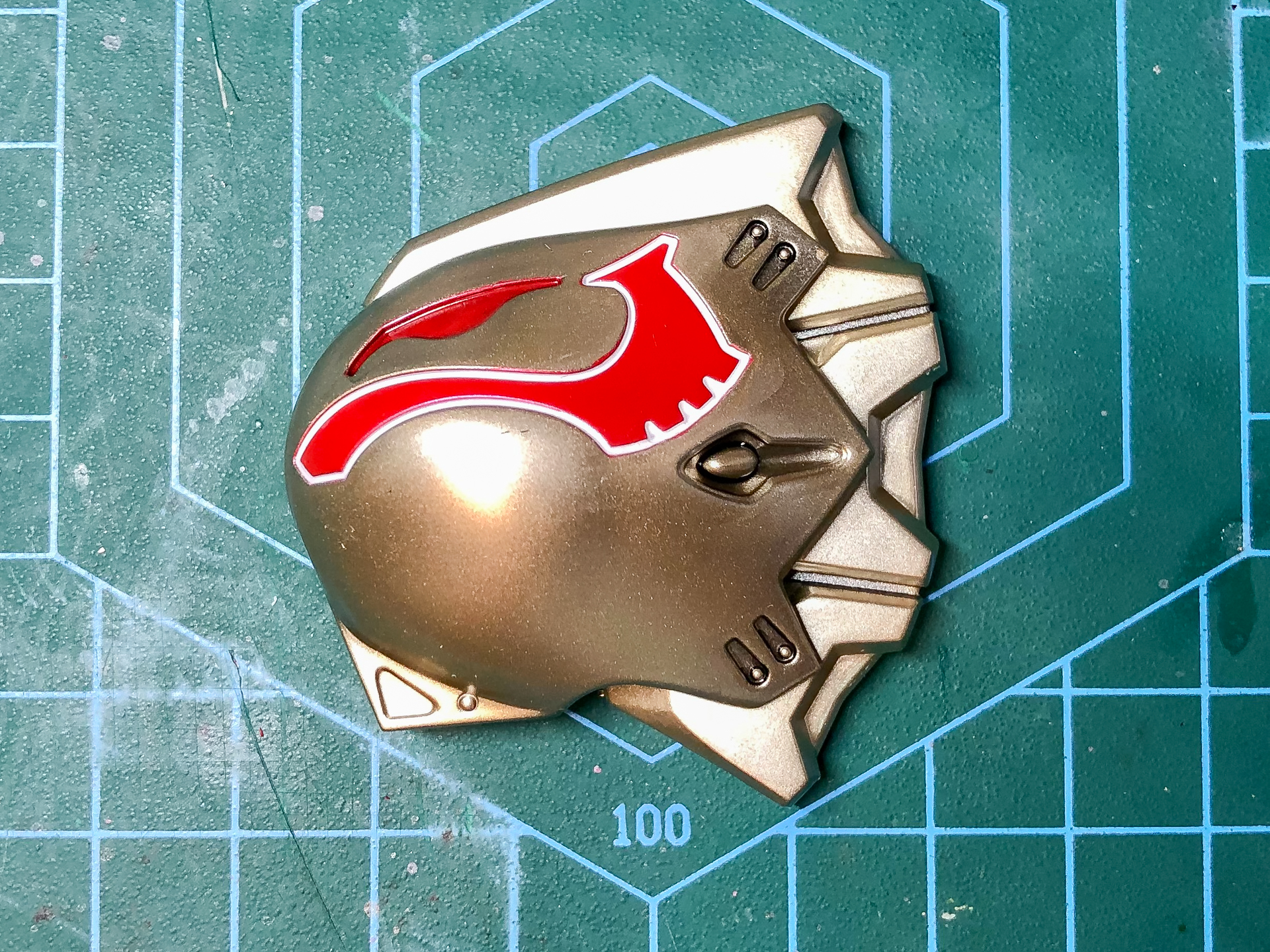 左右前後の合計4組を組み立てます。