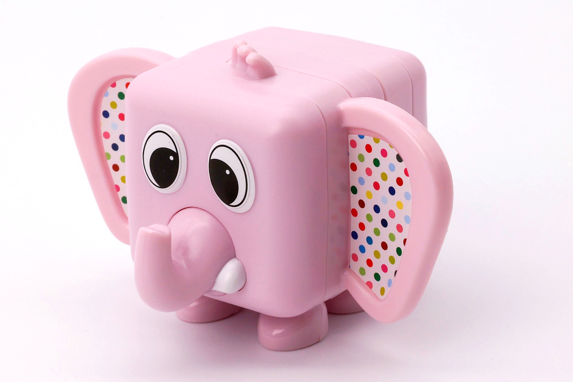 ゾウとしては鼻が小さめだが、こうしてみるとバランス良くまとめ上げられている感じがする