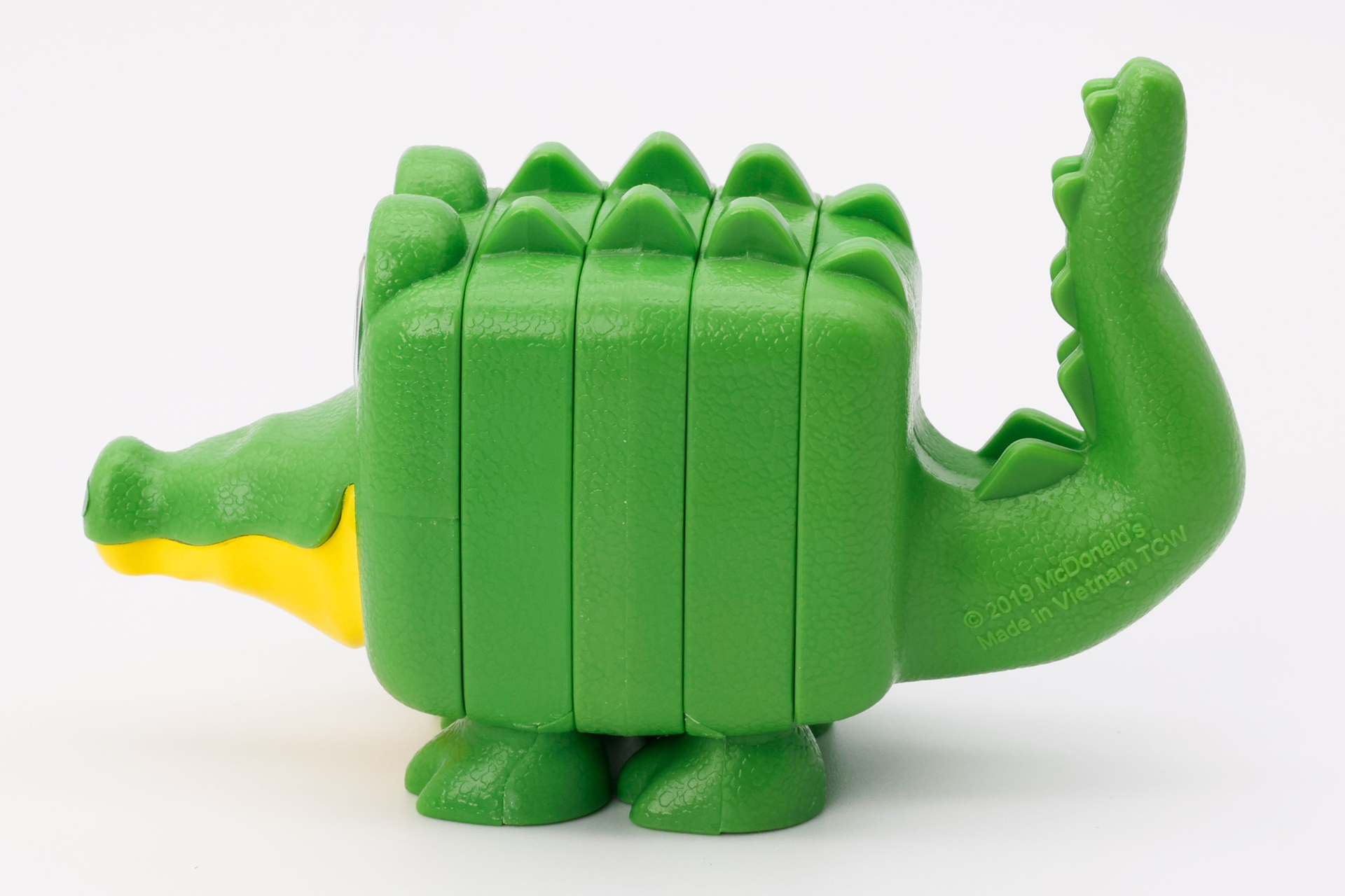 ほかの動物のブロックとの大きな違いは、全体的に細かい模様が刻まれているところだ