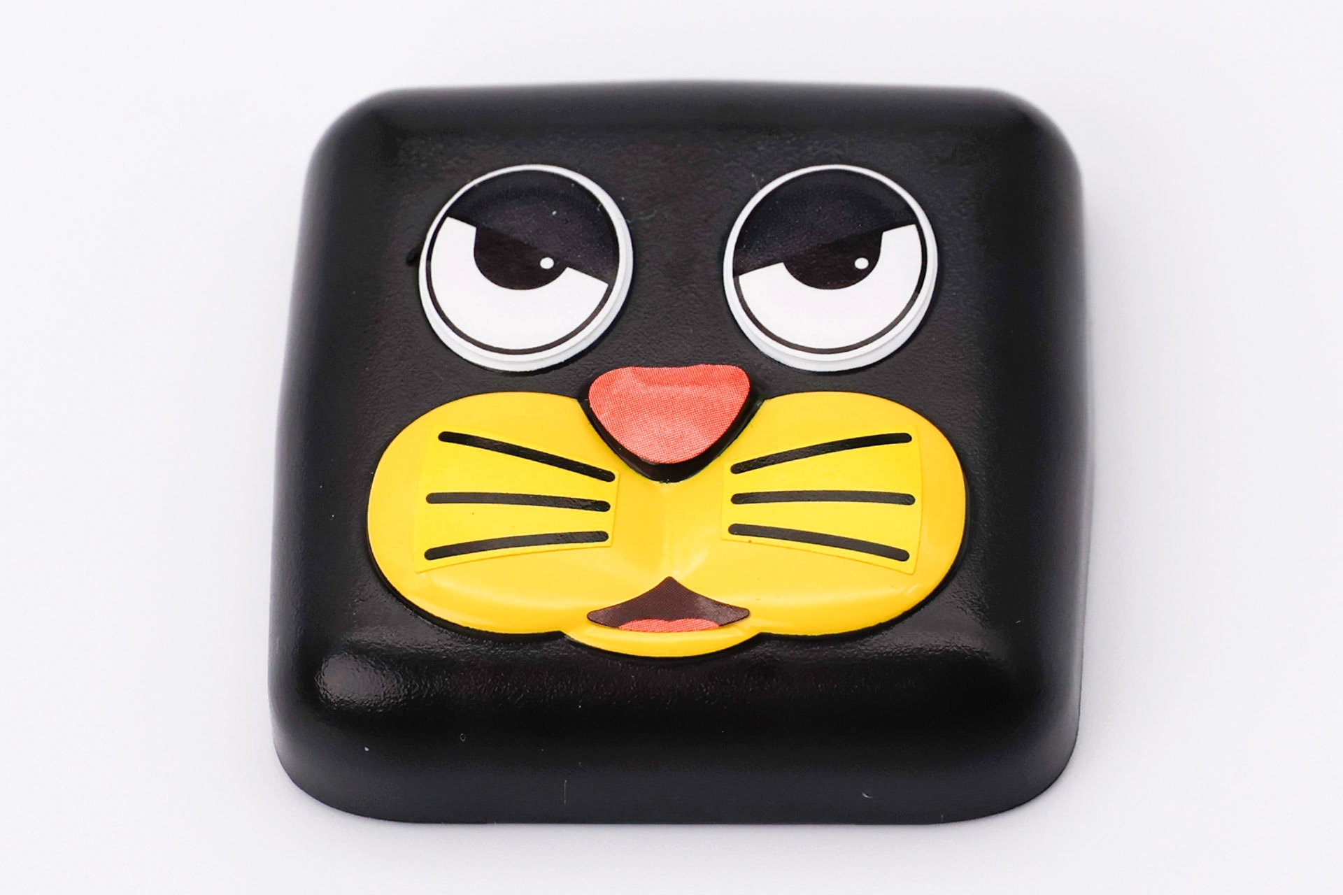 ライオン同様に、顔に貼るシールの種類が多めだ