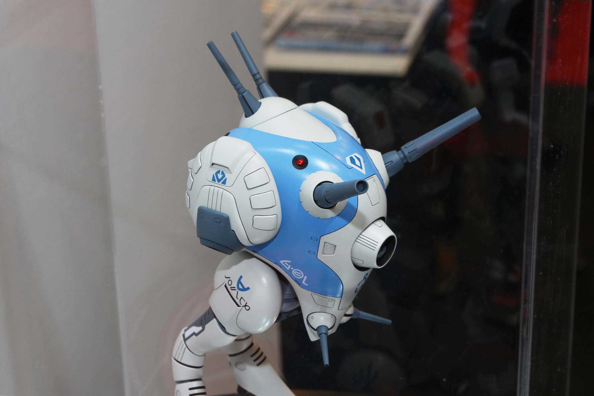 本体部分は形状はもちろん、ディテールも再現している