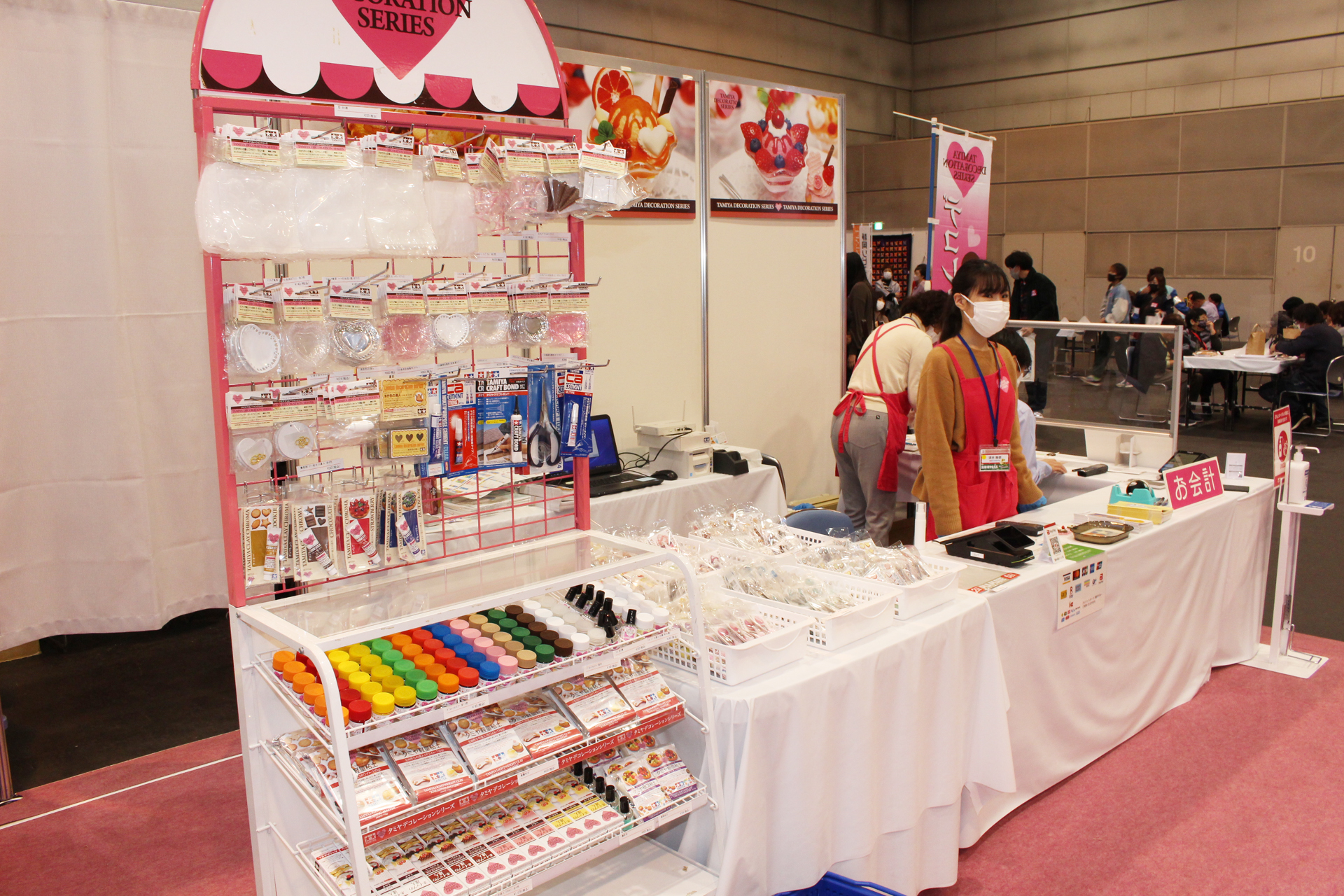 スイーツデコレーションファンに好評だったタミヤの道具を、専門のシリーズで発売したのがこの「デコレーションシリーズ」だ